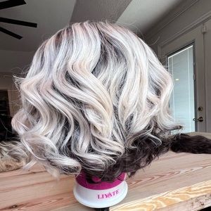 Short blonde fiber wig